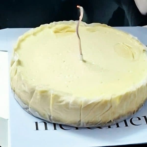 Foto de cliente con su tarta Mer & Mer